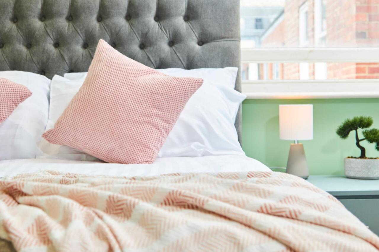 Stunning City Centre 3 Bed, 3 Bath - Sleeps 8! Apartman Leeds  Kültér fotó