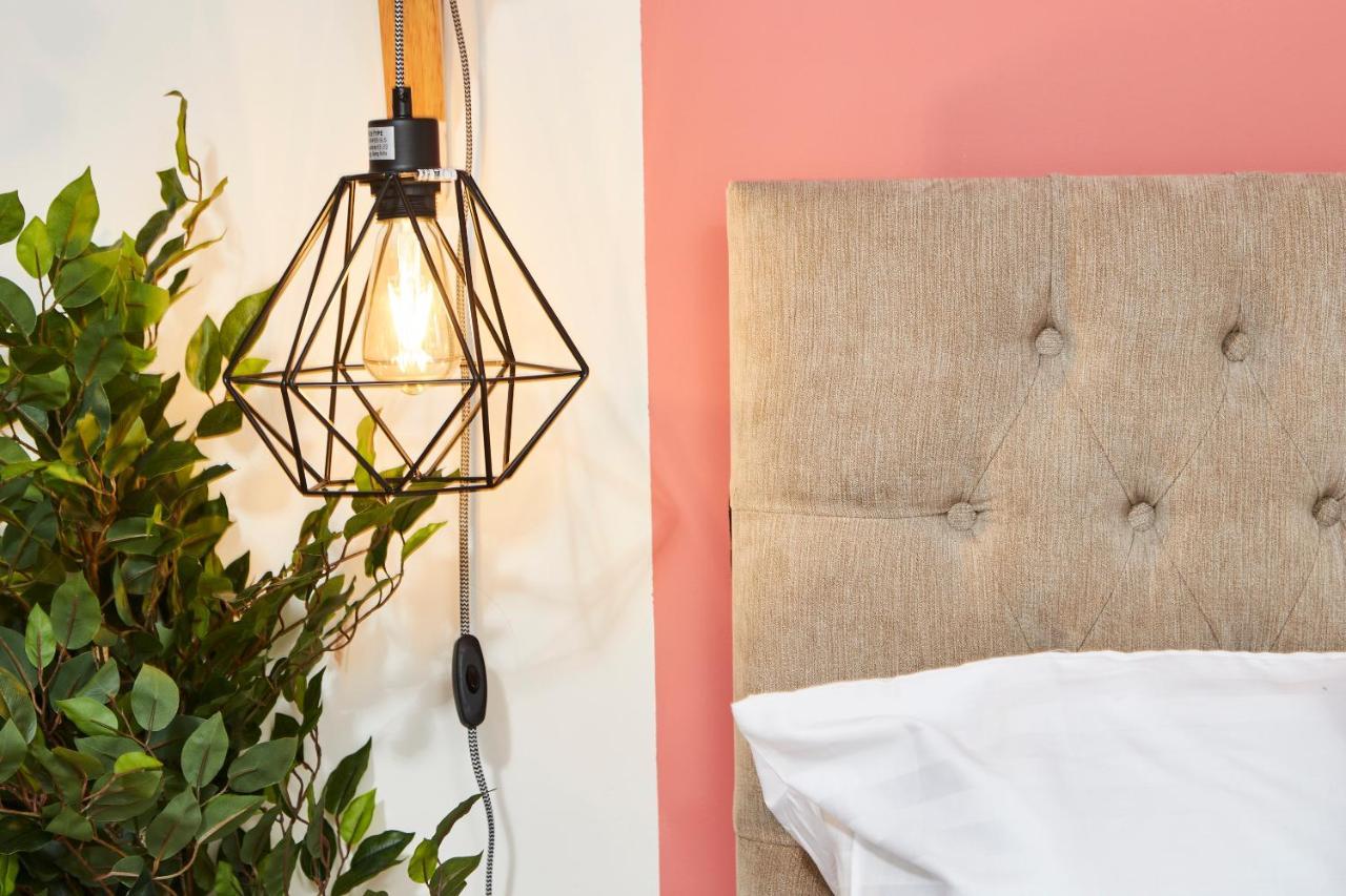 Stunning City Centre 3 Bed, 3 Bath - Sleeps 8! Apartman Leeds  Kültér fotó